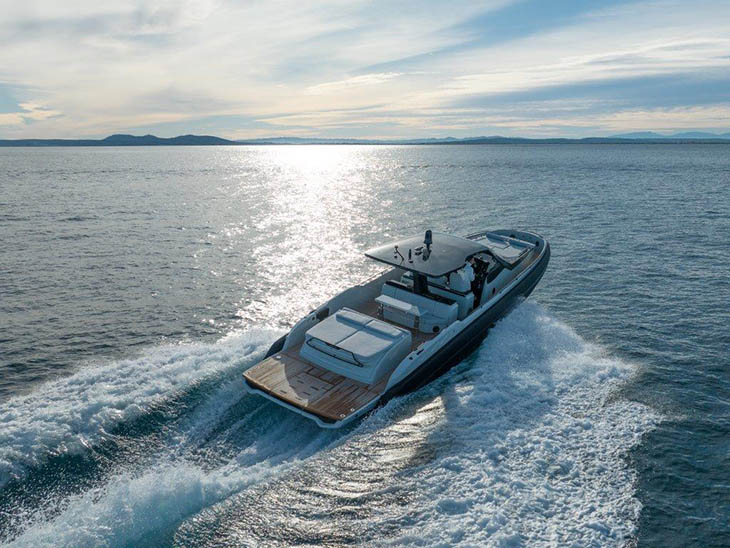 Salone Nautico Di Genova Sacs E Tecnorib Con Tutta La Linea